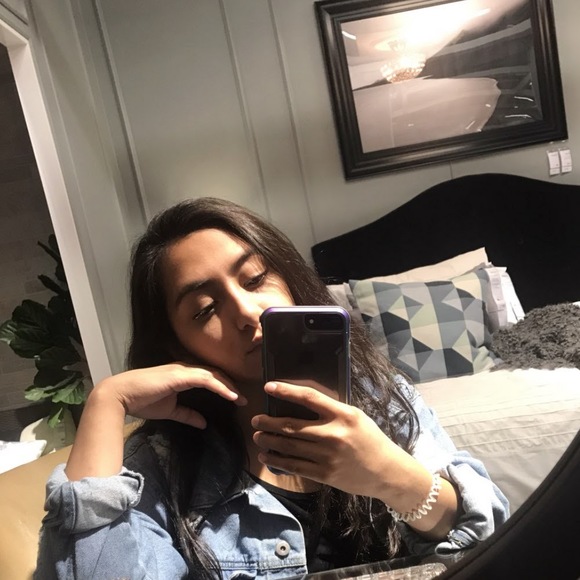 Meet your Posher, Jocita - Picture 1 of 1